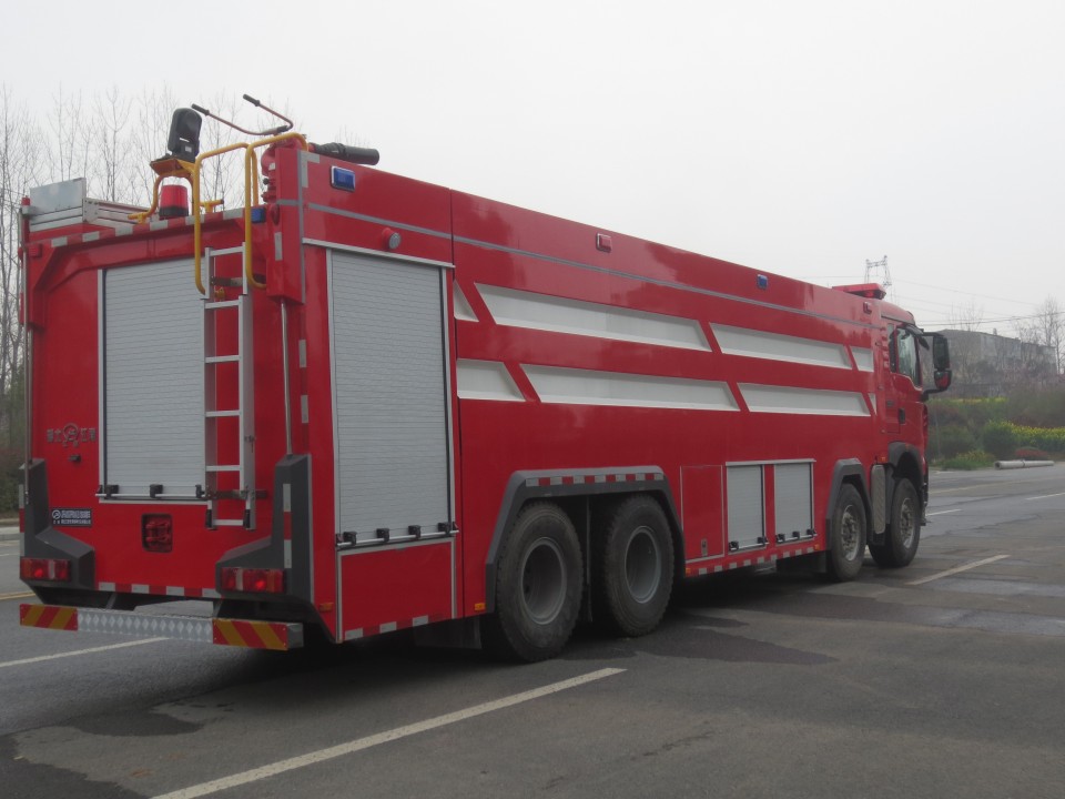 豪沃前四后八泡沫消防車(chē)（24噸）圖片